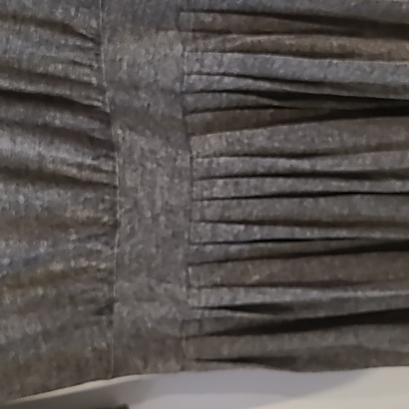 LOFT Gray Pleated Dress Sz. 8 - Picture 2 of 8